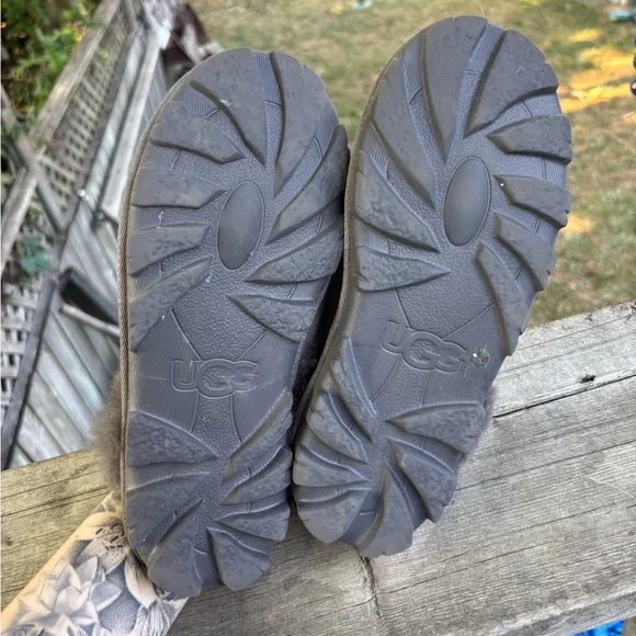 slippers - Picture 3 of 9